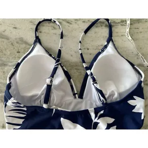CUPSHE Women's One Piece Swimsuit V-Neck Floral Navy Blue & White Size S thumbnail 6