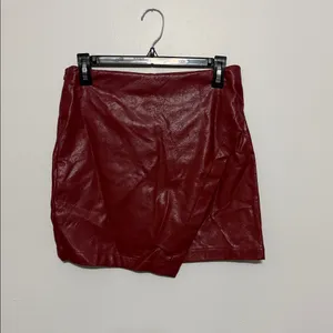 Faux Red Leather Skirt Elegant NWT thumbnail 2
