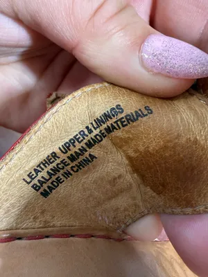 Born Red Leather Slip On Wedge Heel Sandal Gold Buckle Detail Comfort‎ 9/40.5 thumbnail 7
