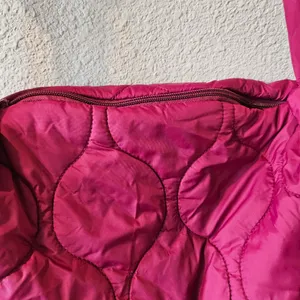 Zella Quilted Shoulder Bag in Fuchsia thumbnail 3