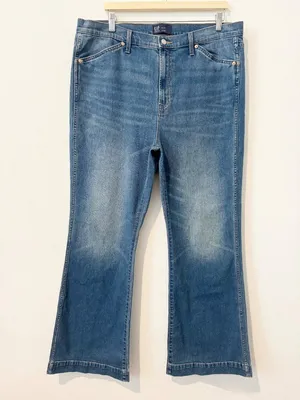 Gap Denim Jeans Size 18 Plus Medium Wash High Rise Flare Western Coastal Cowgirl thumbnail 3