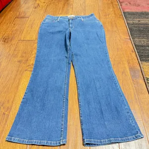 Signature by Levi Strauss & Co Womens Bootcut Jeans Sz 16 Short Medium Wash Blue thumbnail 1