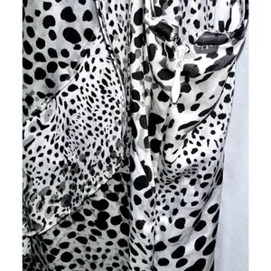 White House Black Market Womens Size XL Black White Leopard Print Ruffle Blouse thumbnail 2