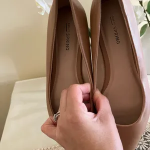 ballet shoes. Size 7.5 . Only worn once. thumbnail 2