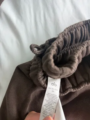 ALO Yoga Espresso Sweatset (xs) thumbnail 3