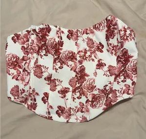 Medium Shein Crop Top Women’s thumbnail 1
