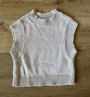 H&M Cream Knit Sweater Vest thumbnail 1
