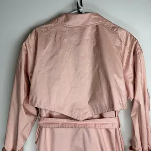 Vtg Saxton Hall Blush Pink Shimmer Trench Coat Jacket Sz 10 Belted Waist thumbnail 10