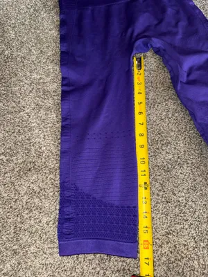 Gymshark Energy Seamless Cropped Leggings in Indigo Purple, Size Large thumbnail 3