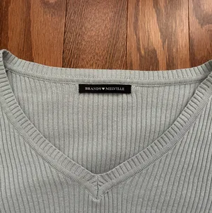Brandy Melville Milena Sweater Crop Top thumbnail 2