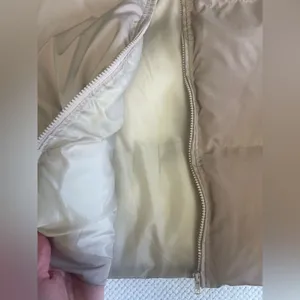 SOFT TAN PUFFER JACKET SMALL thumbnail 8