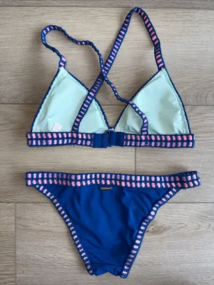 Victoria’s Secret Bikini thumbnail 5