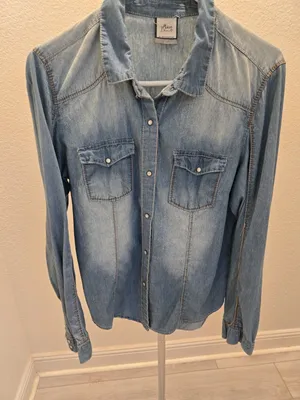 Laura Ashley Denim Womens XL Western Pearl Snap Button Denim Shirt Acid Wash Y2K thumbnail 2