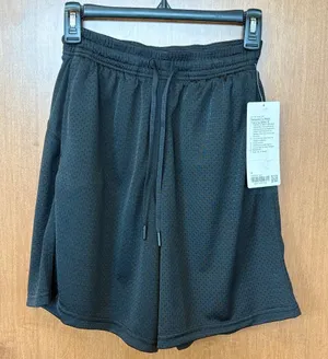 Lululemon Relaxed-Fit Mesh Training Short 8" NWT Sz 4, Black. thumbnail 1