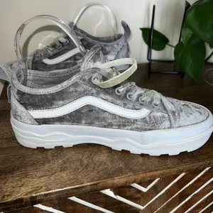 Vans Old Skool Ultracush Velvet Women 8.0‎ Shoes Gray Lace Up Platform Sneakers thumbnail 8