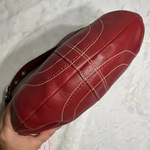 Y2k COACH F10908 Red Solo Hobo Shoulder Bag thumbnail 4
