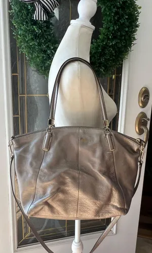 Coach | ladies Kelsey crossbody satchel handbag. thumbnail 2
