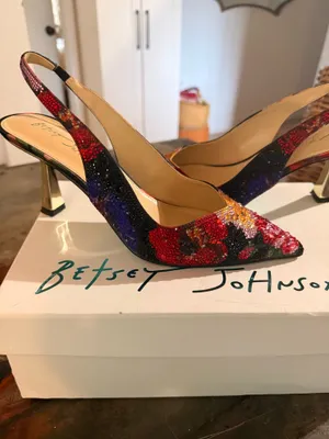 Betsey Johnson SIZE 8.5 sling back high heels thumbnail 3