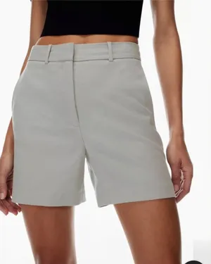 Wilfred (Aritzia) Effortless Short 7" Size 6 thumbnail 1