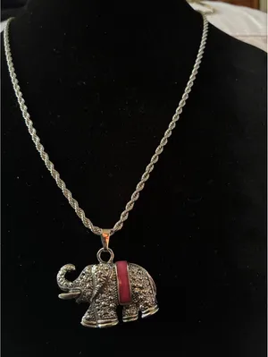 Vintage-Style Silver Tone Rhinestone Elephant Pendant Necklace with Pink Accent thumbnail 2