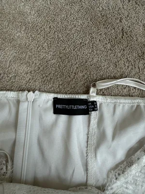 PrettyLittleThing White Satin Lace Bodysuit Size 4 thumbnail 5