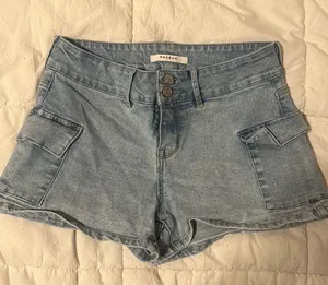 PacSun Low Rise Cargo Shorts thumbnail 1