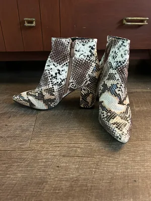 Snakeskin Boot Size 7 thumbnail 3