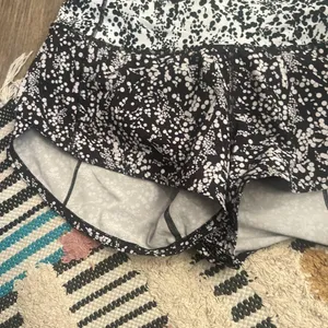 Lululemon speed‎ short in size 4 thumbnail 6