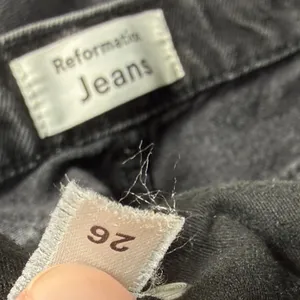 Reformation Jeans Womens Size 26 Black High Rise Button Fly Straight Leg Denim‎ thumbnail 2