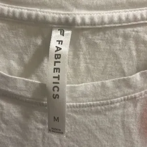 ✨Fabletics Micah Muscle White Sz Medium Tank✨ thumbnail 7