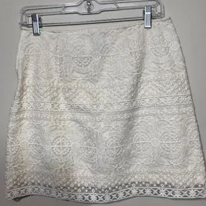 HM Lace Mini Skirt Womens Small Cream Floral Embroidered Side‎ Zip Scalloped Hem thumbnail 4