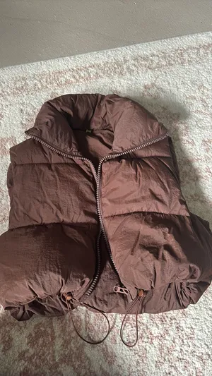 Amazon Cropped Puffer Vest thumbnail 4