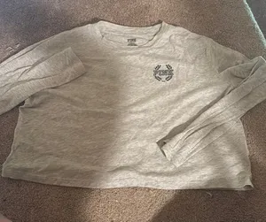 PINK Victoria's Secret Crop Long Sleeve thumbnail 1
