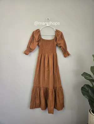 Bali Lane Almeria Smocked Midi Linen Dress thumbnail 4