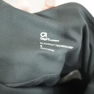 GapFit Size Small Maternity Leggings Women Black Blackout Technology Cropped thumbnail 5