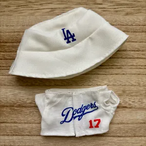 NEW White LA Dodgers Labubu Doll Outfit #17 Shohei Ohtani thumbnail 1