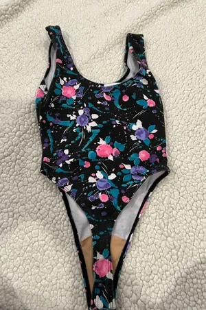Leotard Multiple thumbnail 1