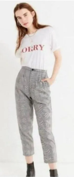 URBAN OUTFITTERS Houndstooth Plaid Cropped Pants thumbnail 1