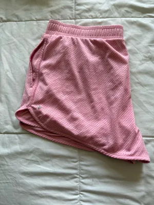 Old Navy Shorts Women’s Pink size L  thumbnail 5