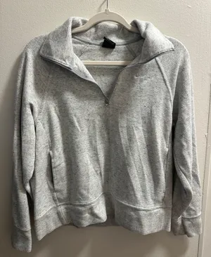 Pullover thumbnail 1
