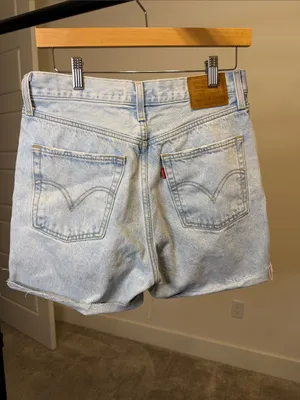 Levi’s light Wash Denim Women’s Shorts Classic High-Rise - Size 29 thumbnail 4
