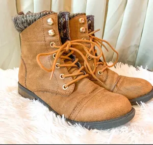 Curfew Combat Boots Tan Size 7 thumbnail 1