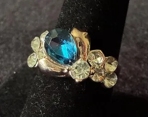 Vintage Style Teal Blue Teardrop Ring with Clear Rhinestone Clusters Sz 8 thumbnail 1