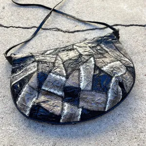Vintage 90s Snake Skin Leather Small Zip Closure Small Crossbody Bag thumbnail 5