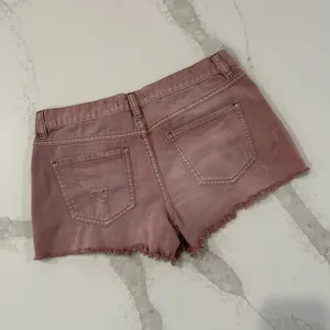 Free People Runaway Distressed Raw Hem Button Fly Shorts Women’s 28 Fig/Mauve thumbnail 6