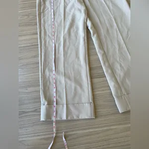 Abercrombie & Fitch Cream Wide-Leg Trousers thumbnail 10