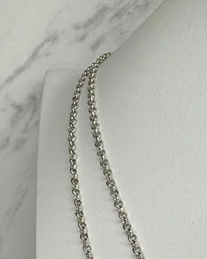 Chico's Layered Hammered Disc Rhinestone Silver Long Necklace ✨ thumbnail 8