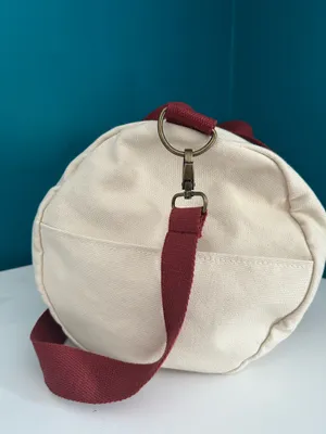 Taylor Swift duffel thumbnail 3