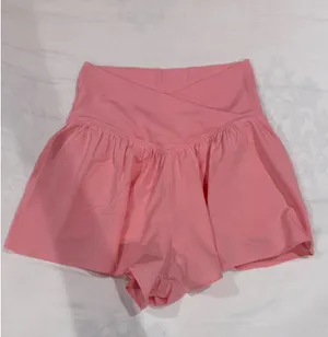 OFFLINE By Aerie Real Me Crossover Flowy Short size - small WORN ONCE thumbnail 2