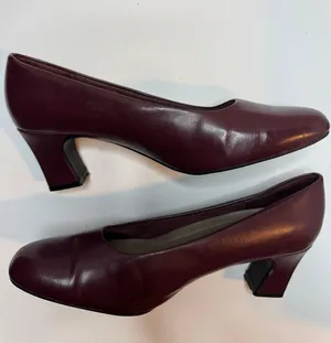 Ashley Taylor Burgundy Pumps Size 9 thumbnail 4